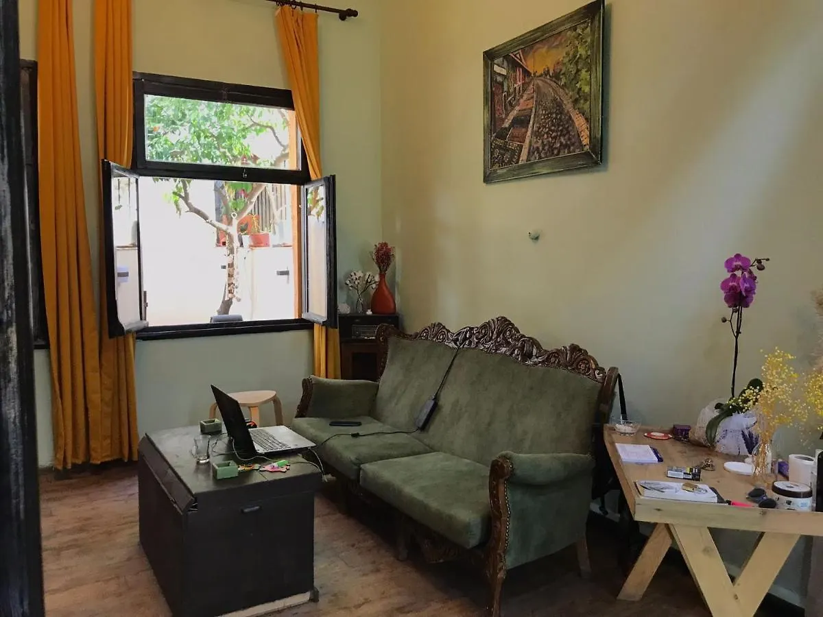 Titan House Hostel Izmir