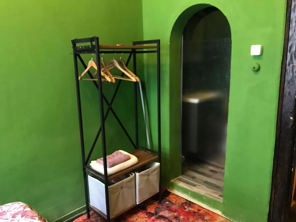 Titan House Pansiyon İzmir Hostel